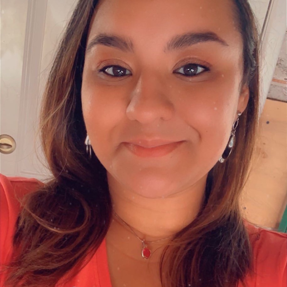 Meet your Posher, Alisa